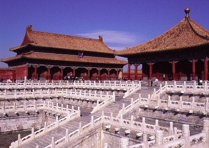 Công trình kỳ vĩ của Trung Quốc nườm nượp người vào ra: Ẩn chứa bí mật phong thủy ngàn năm - Ảnh 2.