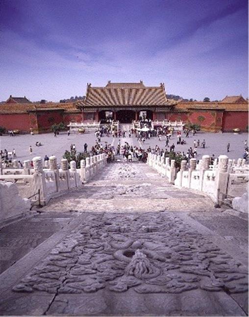 Công trình kỳ vĩ của Trung Quốc nườm nượp người vào ra: Ẩn chứa bí mật phong thủy ngàn năm - Ảnh 5.
