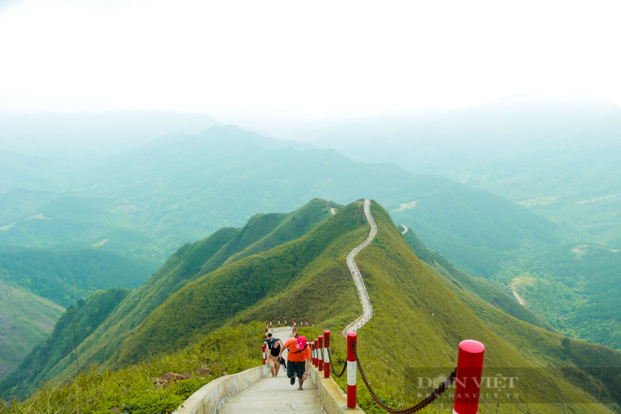 Chuyện người lính biên phòng trên &quot;sống lưng khủng long&quot; - Ảnh 9.