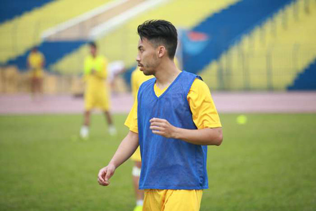 CLB Khánh Hòa thử việc cầu thủ người Pháp gốc Việt - Ảnh 3.