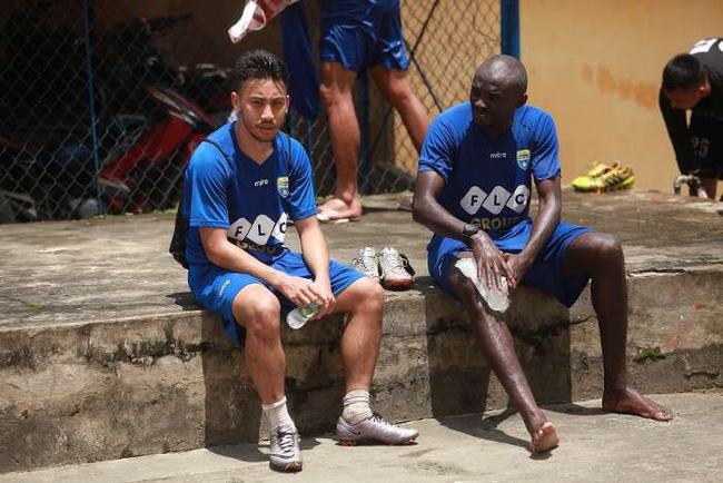 CLB Khánh Hòa thử việc cầu thủ người Pháp gốc Việt - Ảnh 5.