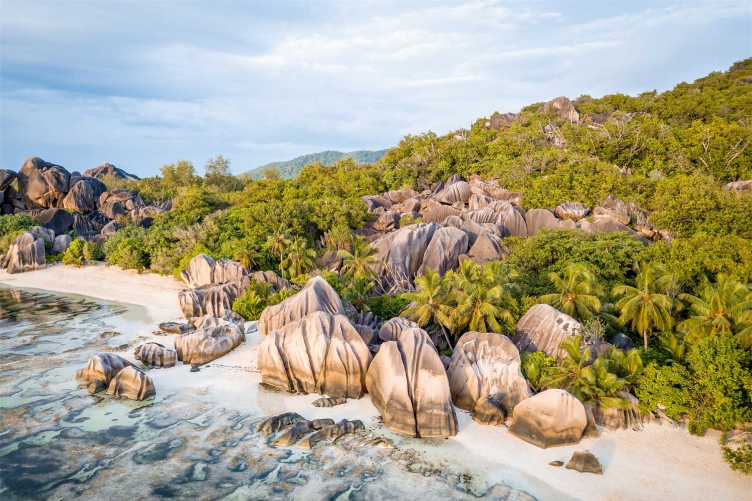 10 bãi biển đẹp nhất thế giới: Có cả  Côn Đảo của Việt Nam - Ảnh 9.