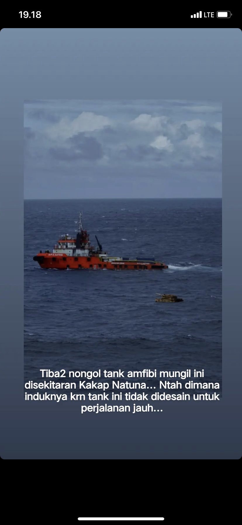 Phát hiện xe tăng bí ẩn thoắt ẩn thoắt hiện nổi trên biển khiến hải quân Indonesia bối rối - Ảnh 2.