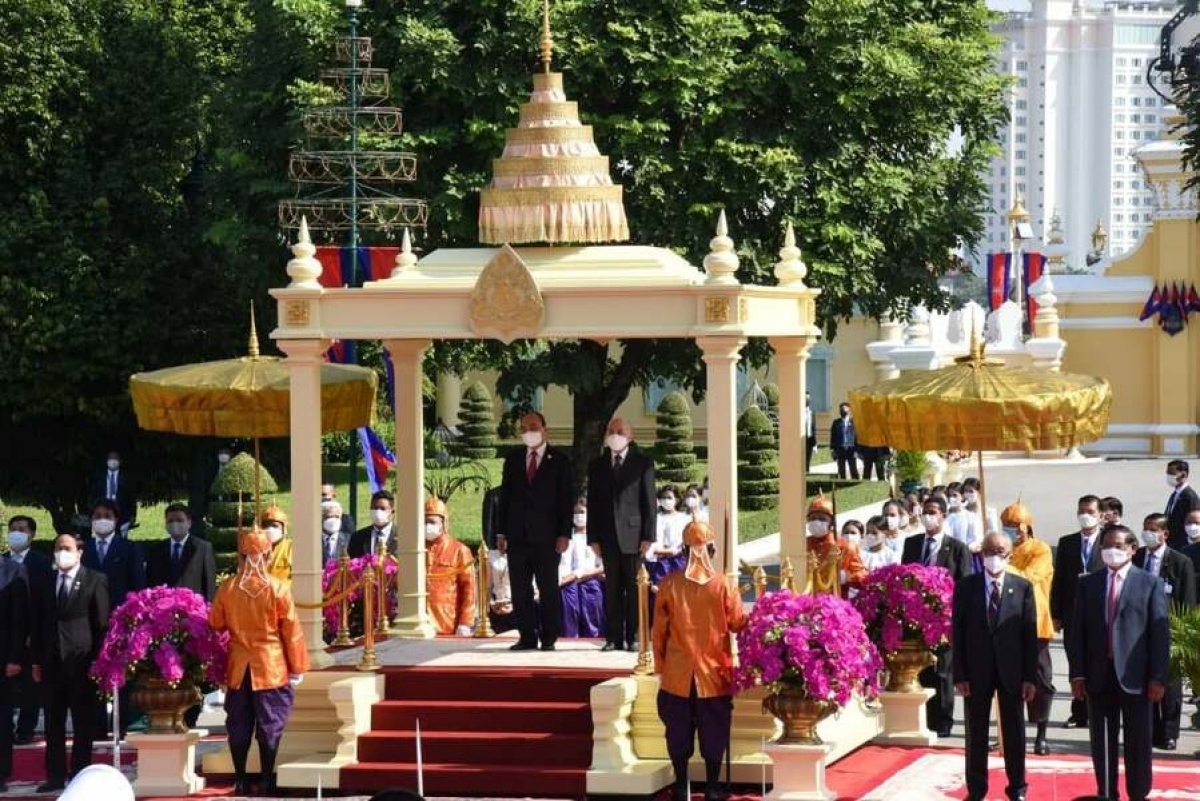 Việt Nam - Campuchia ký kết nhiều văn kiện hợp tác - Ảnh 1.