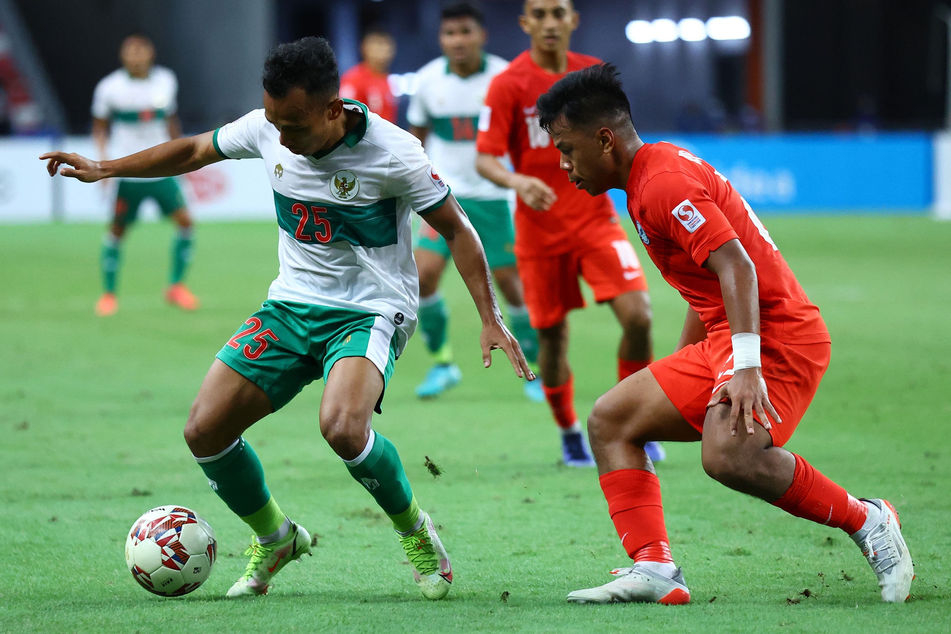 Kết quả bán kết AFF Cup 2020 (22/12): ĐT Singapore bất phân thắng bại với ĐT Indonesia - Ảnh 1.