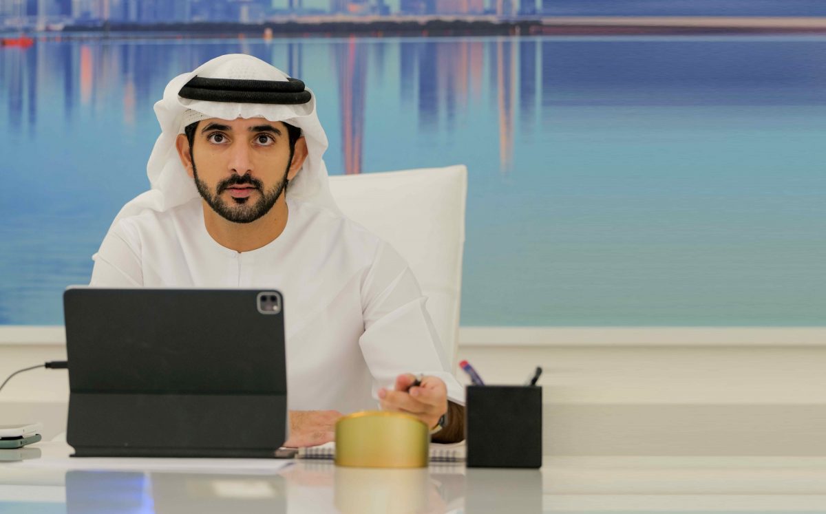 Hoạt động không cần giấy tờ bắt đầu ởDubai vào năm 2018. Thái tử Sheikh Hamdan bin Mohammed bin Rashid Al Maktoum nói rằng, một kỷ nguyên mới đang bắt đầu với điều này. Ảnh: @AFP.
