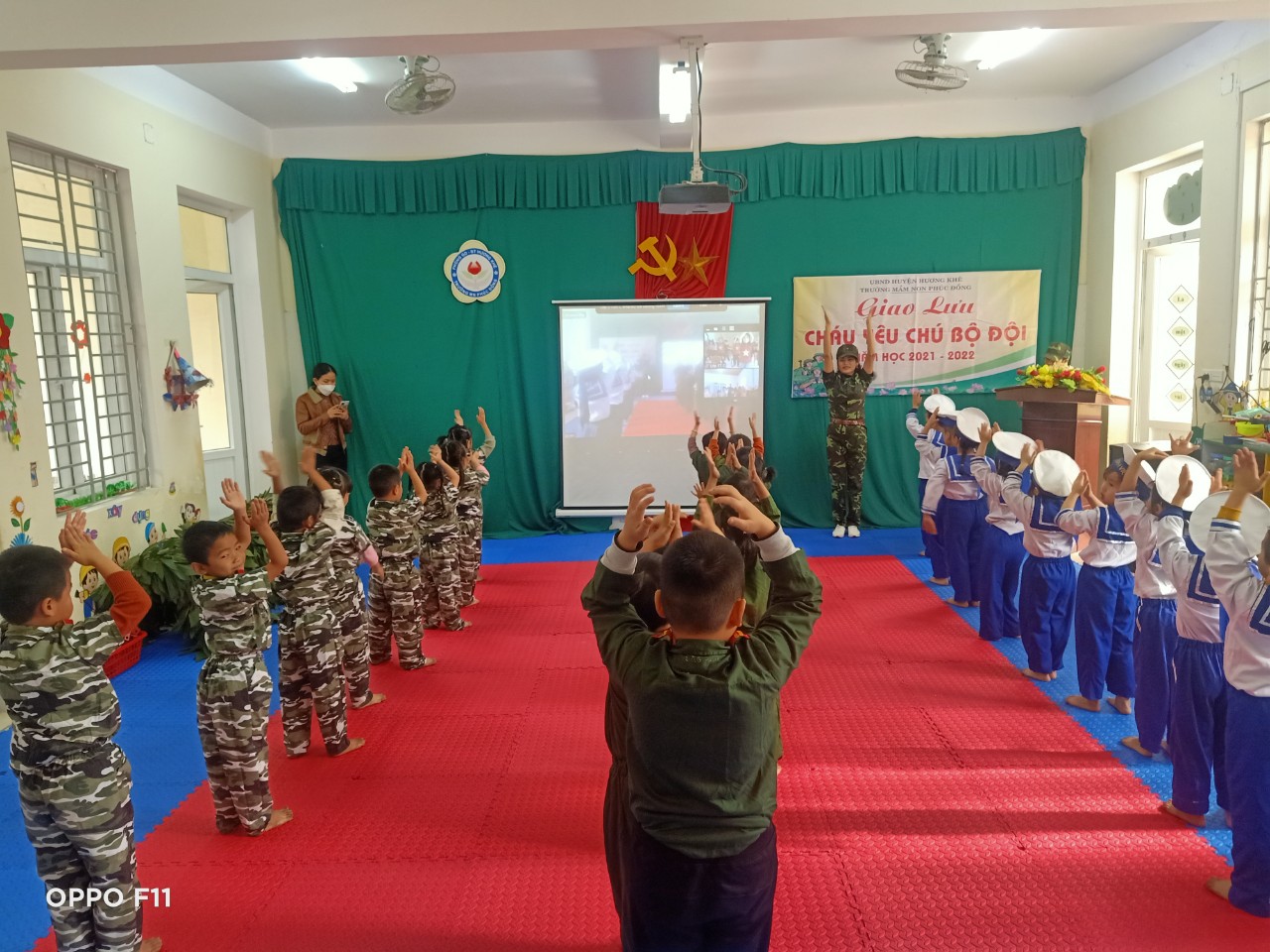 Hà Tĩnh: Trường Mầm non Phúc Đồng Trường tổ chức ngày Hội “Cháu yêu chú bộ đội” chào mừng ngày 22/12 - Ảnh 3.