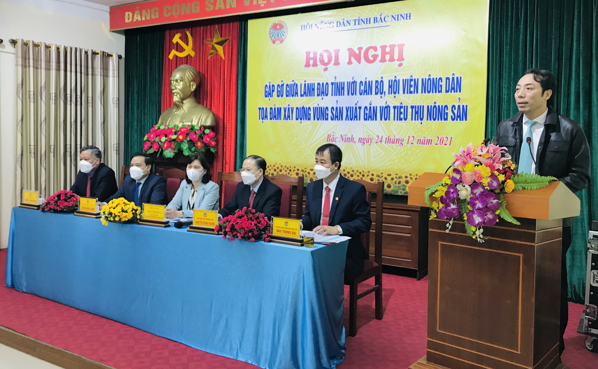 Bắc Ninh: Lãnh đạo tỉnh đối thoại, gỡ khó trong sản xuất nông nghiệp cho nông dân - Ảnh 2.