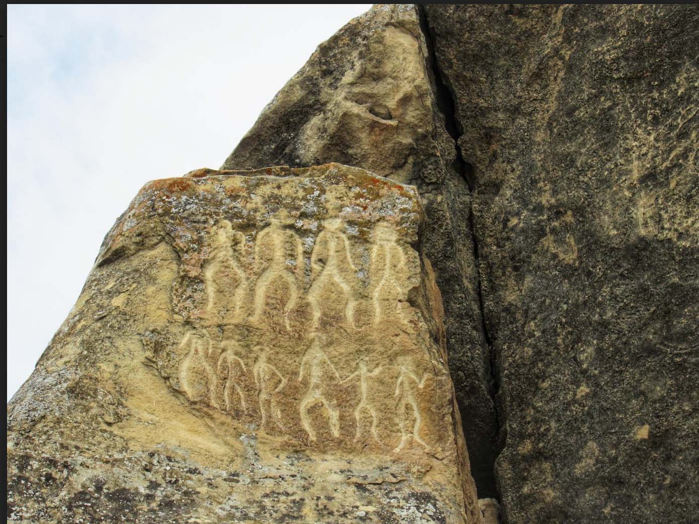 Bí ẩn những hòn đá biết hát ở Azerbaijan - Ảnh 2.