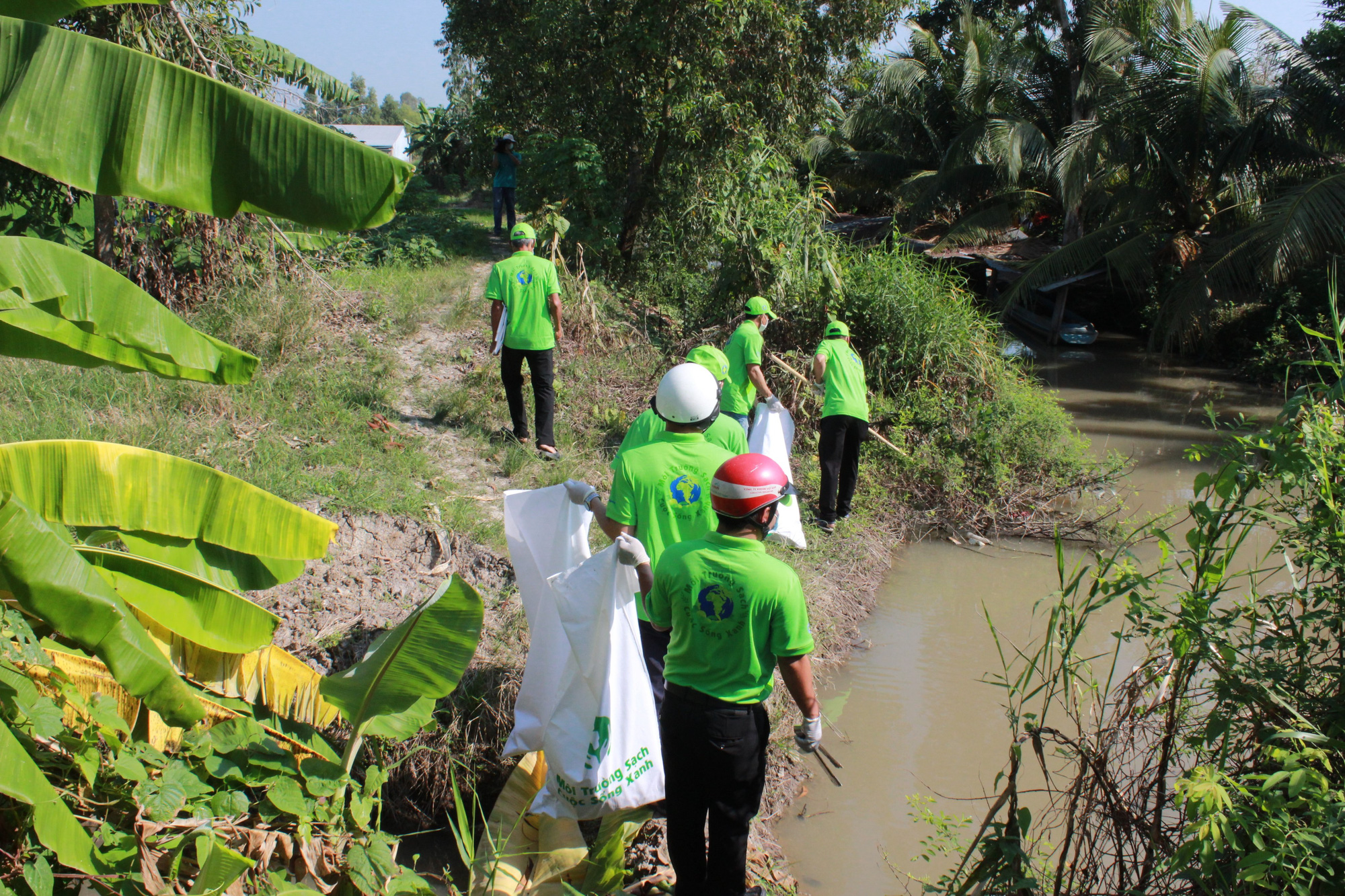 Syngenta Việt Nam phối hợp tổ chức chương trình &quot;Môi trường sạch, cuộc sống xanh&quot; tại 7 tỉnh ĐBSCL - Ảnh 1.
