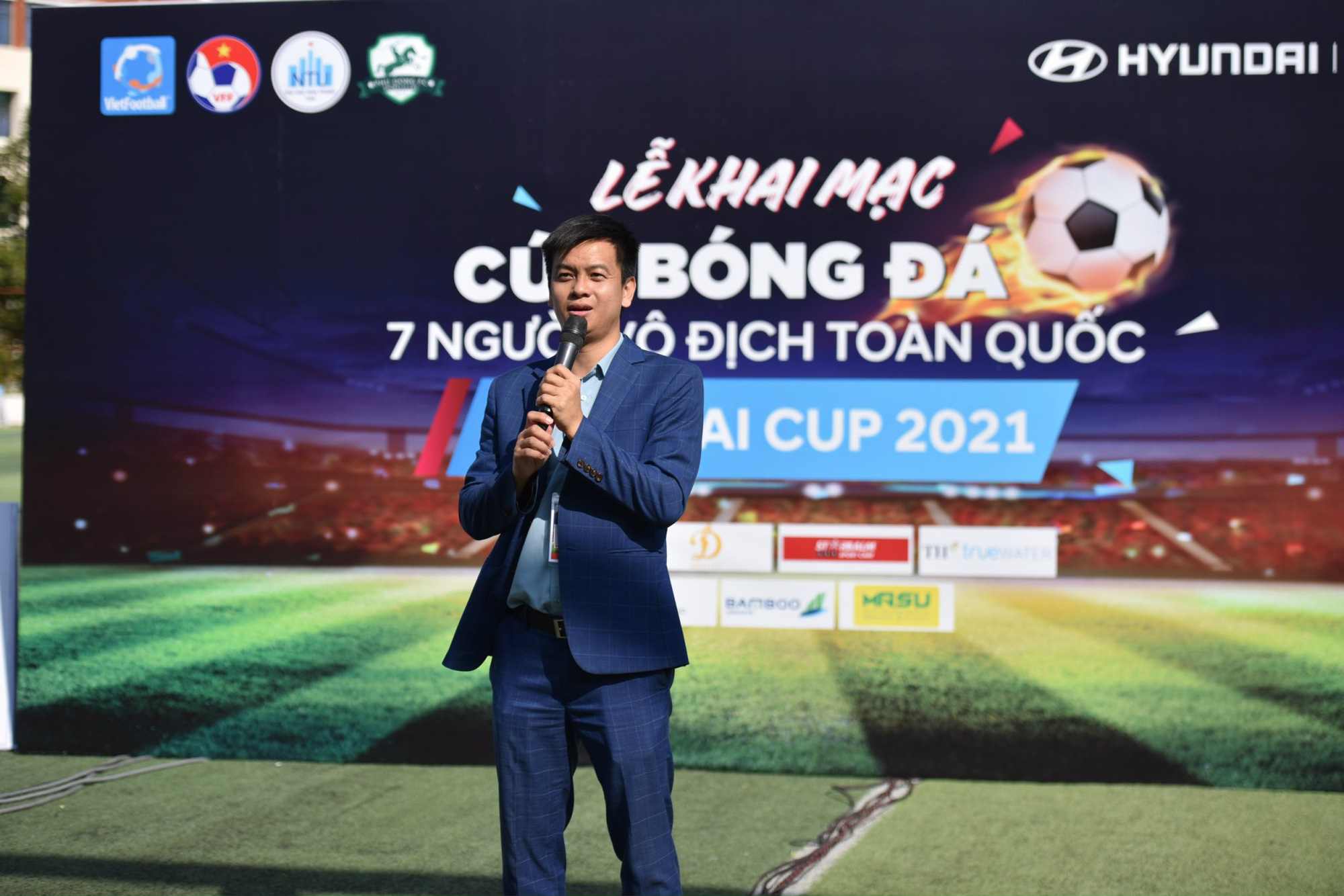Đội vô địch bóng đá 7 người toàn quốc – Hyundai Cup 2021 nhận 60 triệu đồng tiền thưởng! - Ảnh 1.