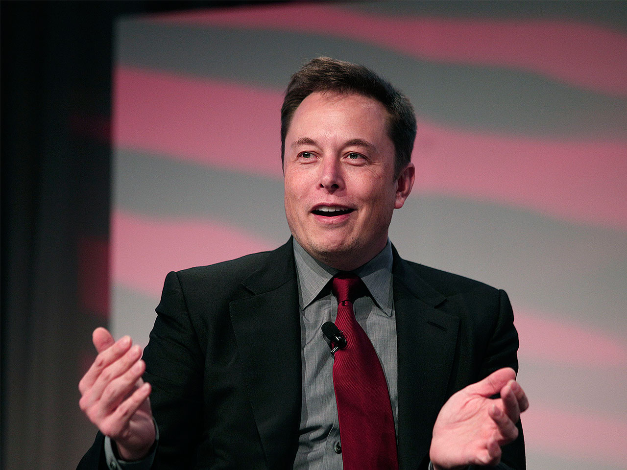 Elon Musk nói rằng ông muốn rộng lượng với những người chỉ trích mình. Ảnh: @AFP.