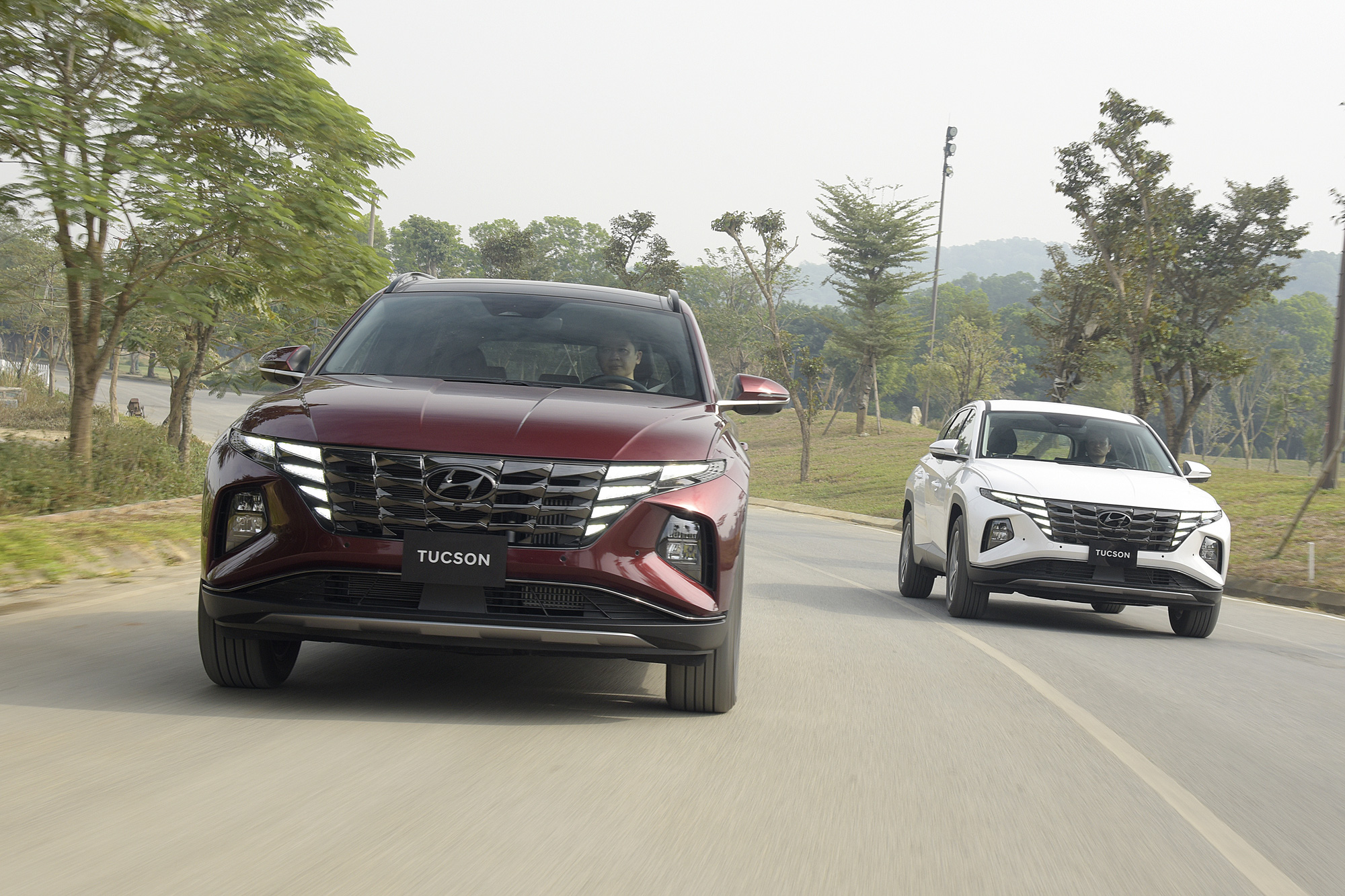 Giá niêm yết và lăn bánh Hyundai Tucson 2022 vừa ra mắt Việt Nam - Ảnh 4.