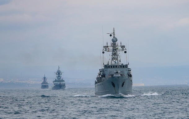 Không phải từ đất liền, Nga có thể tấn công Ukraine từ biển? - Ảnh 1.