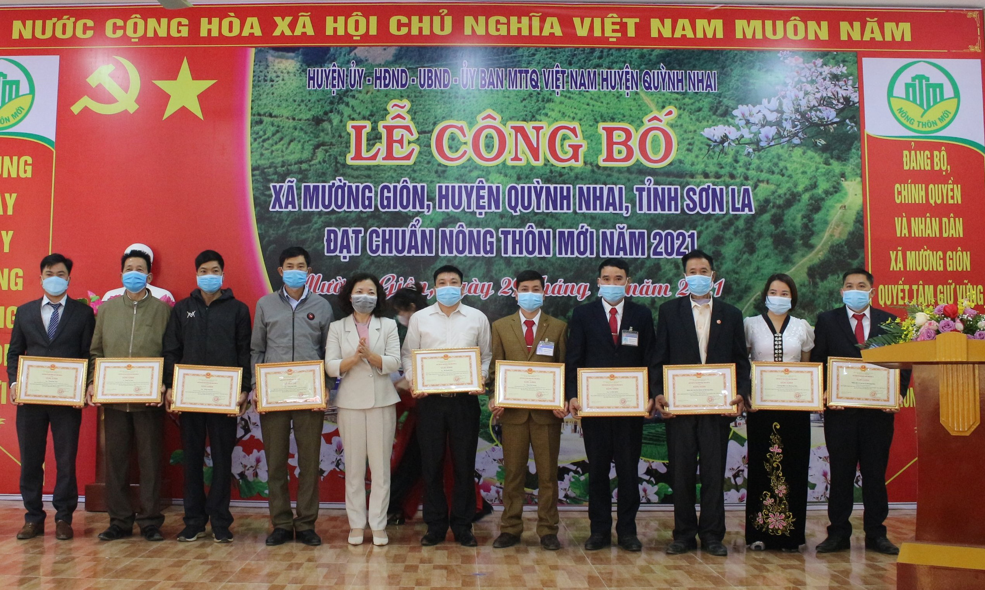 Nông thôn Tây Bắc: Mường Giôn đạt chuẩn nông thôn mới - Ảnh 3.