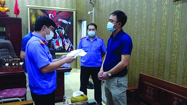 Bắt Phó trưởng Công an huyện ở Thái Bình: Khi cán bộ tư pháp sai phạm bị &quot;tuýt còi&quot; - Ảnh 2.