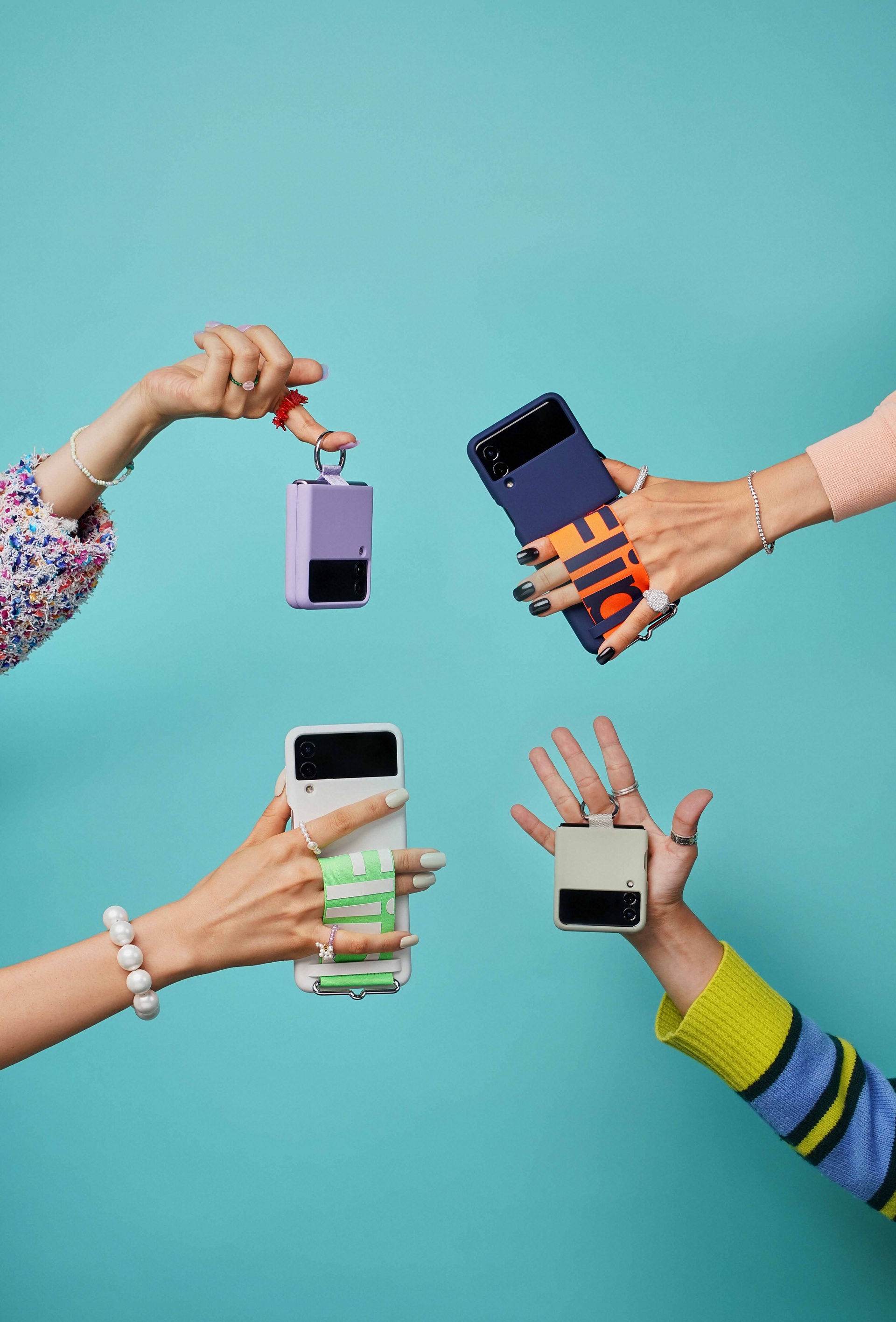 Galaxy Z Flip3 - công nghệ giao thoa thời trang  - Ảnh 1.