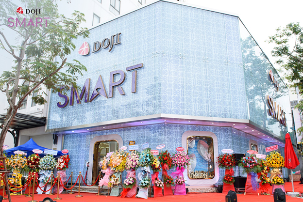 DOJI Smart ra mắt trung tâm thứ hai tại Đà Nẵng, khách hàng thích thú trải nghiệm - Ảnh 1.