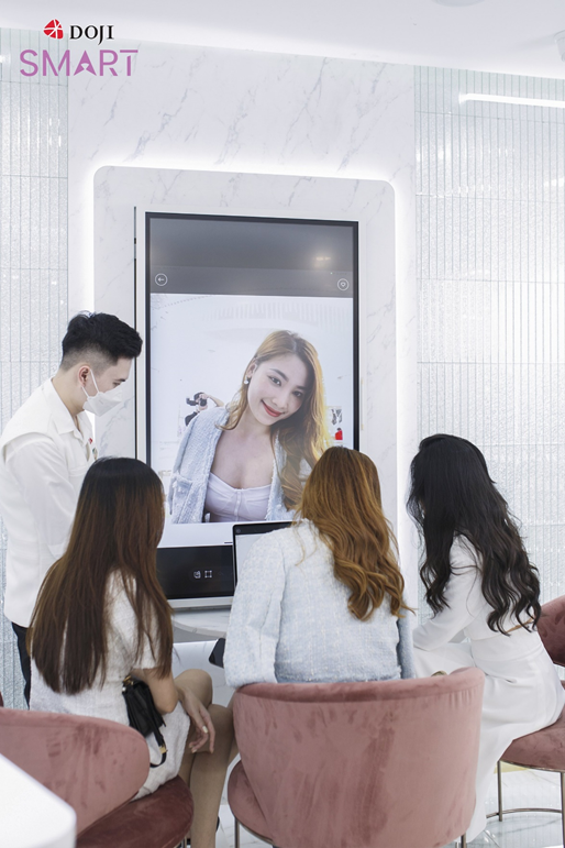 DOJI Smart ra mắt trung tâm thứ hai tại Đà Nẵng, khách hàng thích thú trải nghiệm - Ảnh 6.