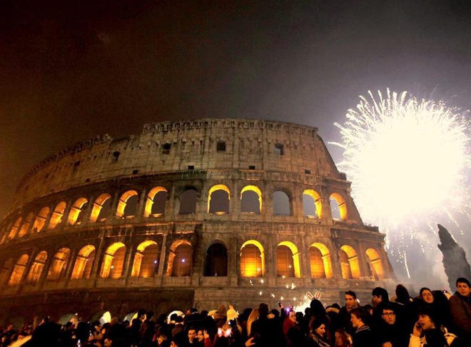 Loạt thành phố nổi tiếng thế giới hủy bỏ sự kiện đón năm mới Tết Dương lịch vì Omicron - Ảnh 7.