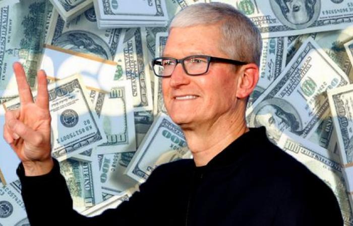 Apple đã thông báo cho một số nhân viên rằng, họ sẽ nhận được khoản tiền thưởng lên tới 180.000 USD, trong một nỗ lực rõ ràng để giữ chân các kỹ sư tránh bị lôi kéo sang công ty công nghệ khác ở Thung lũng Silicon. Ảnh: @AFP.