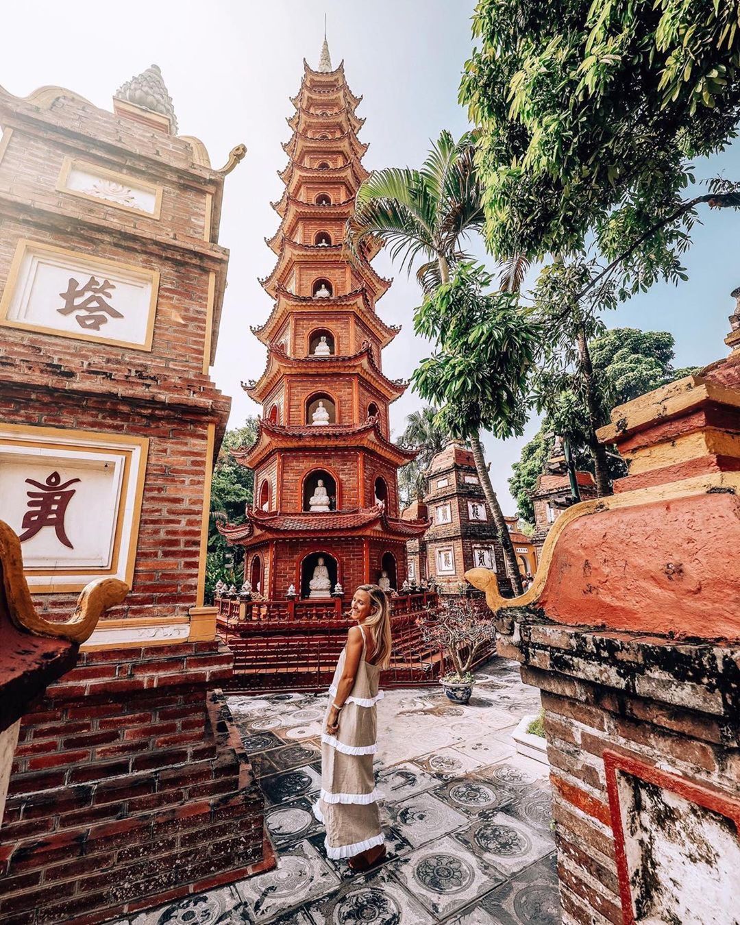 Top những ngôi chùa linh thiêng ở Hà Nội nên đi lễ cầu may trong dịp đầu năm - Ảnh 2.
