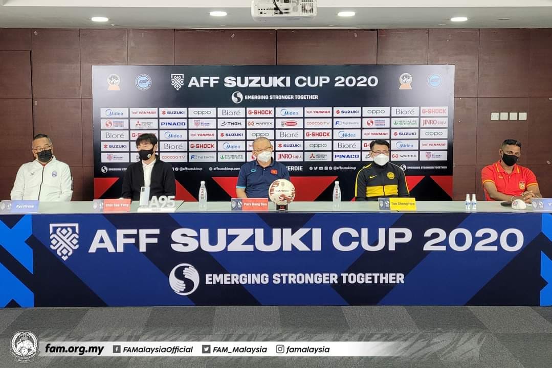 HLV Park Hang-seo: &quot;Việt Nam áp lực vì là đương kim vô địch AFF Cup 2020&quot; - Ảnh 1.