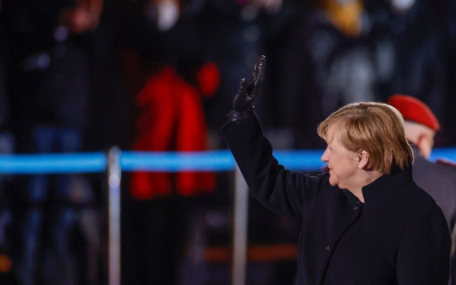 Bà Merkel cay đắng thừa nhận số người thiệt mạng do Covid-19 'hoàn toàn có thể tránh được'