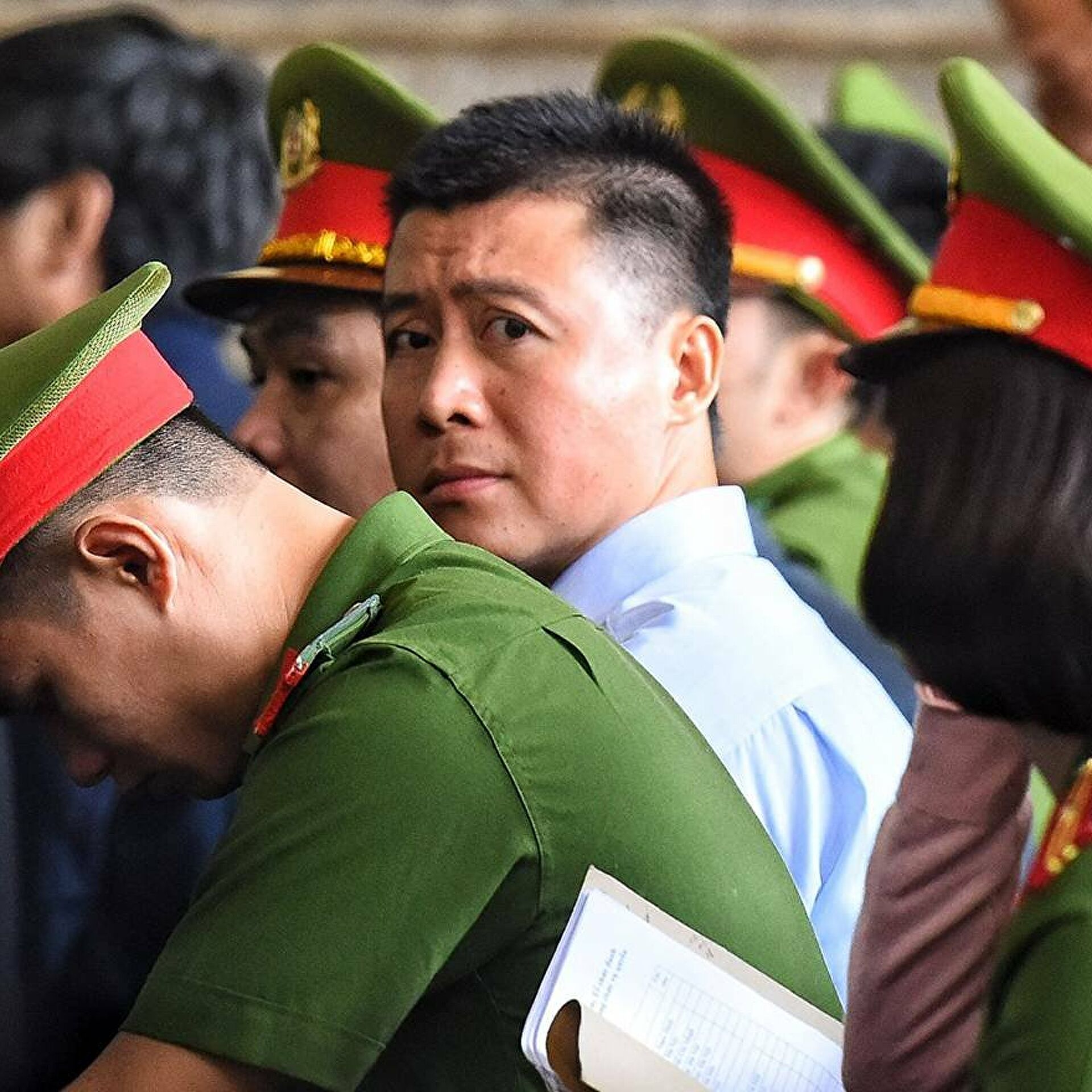Một loạt cán bộ liên đới vụ giảm án tù cho Phan Sào Nam bị kỷ luật - Ảnh 2.