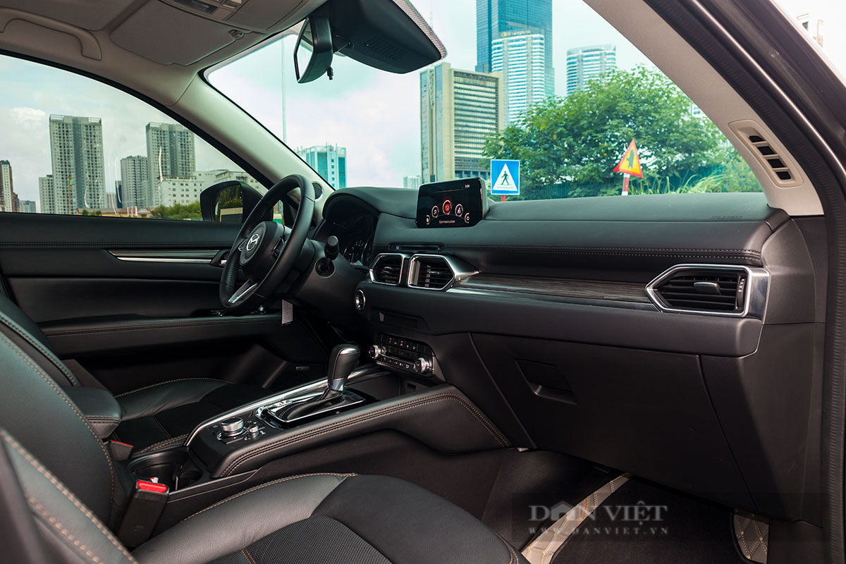 Trải nghiệm thực tế Mazda CX-5 2021: Đẹp, hiện đại khiến Honda CR-V bị khuất phục - Ảnh 5.