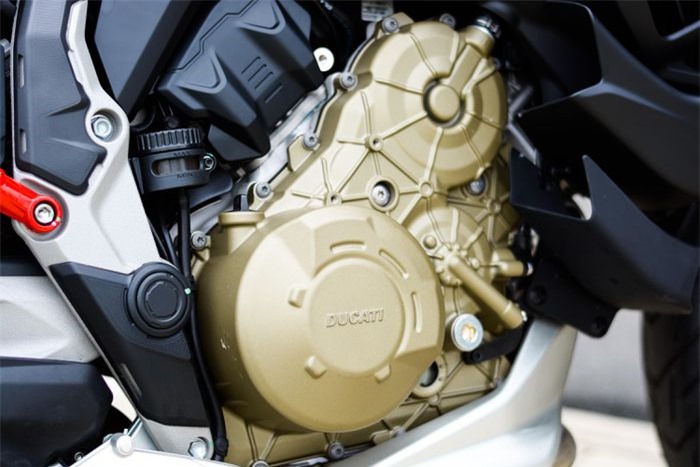Ducati Multistrada V4 S thế hệ mới có radar, giá 899 triệu đồng  - Ảnh 19.