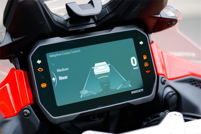 Ducati Multistrada V4 S thế hệ mới có radar, giá 899 triệu đồng  - Ảnh 7.