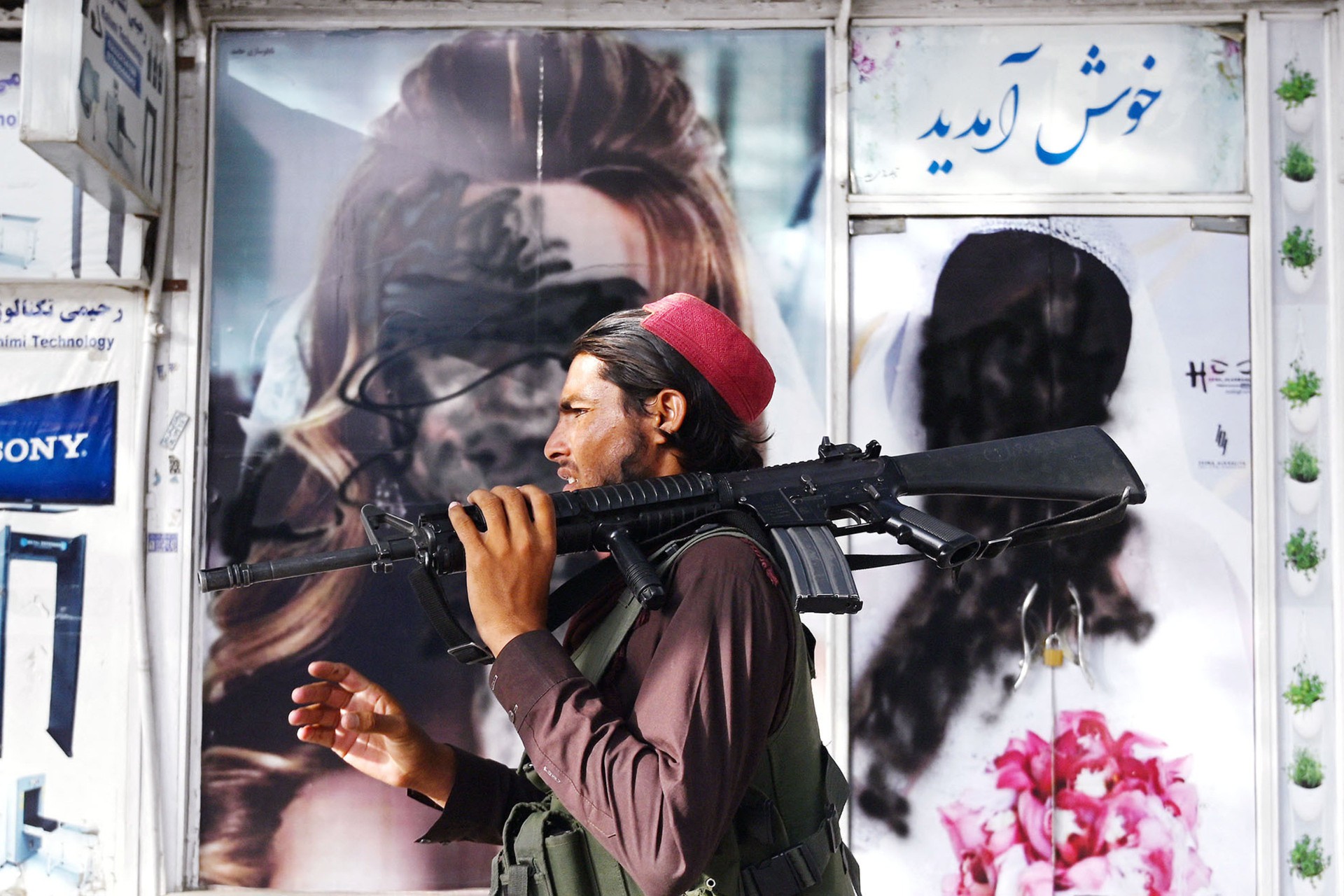 Gián điệp Taliban đã đánh úp khiến Afghanistan sụp đổ như thế nào? - Ảnh 3.