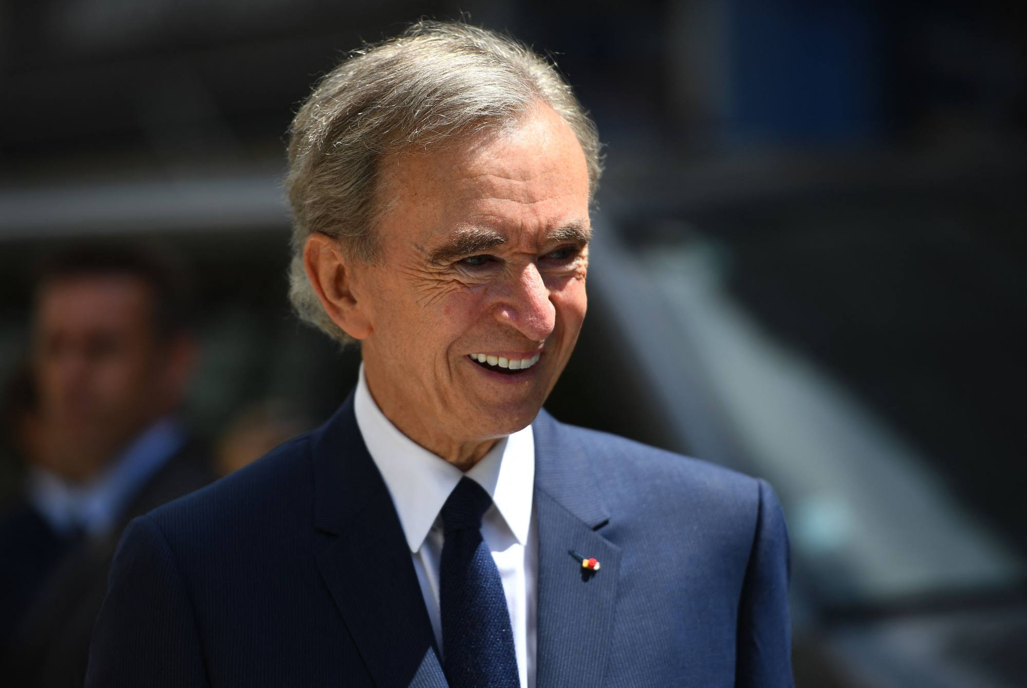 Bernard Arnault, người đứng đầu tập đoàn đa quốc gia Pháp LVMH tham dự buổi lễ đánh dấu việc mở cửa trở lại cửa hàng bách hóa La Samaritaine mang tính biểu tượng của Paris sau 16 năm đóng cửa vào tháng 6/2021. Ảnh: @AFP
