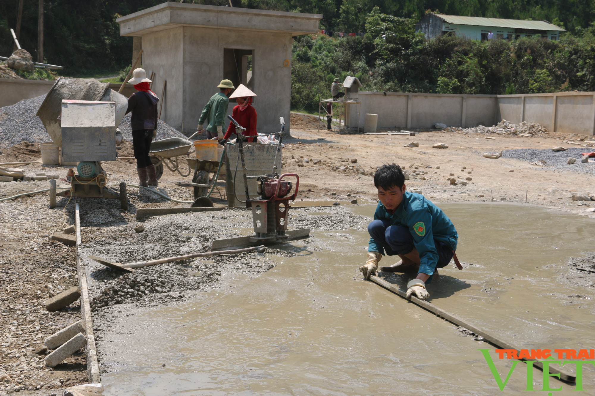 Cao Phong (Hoà Bình): Huy động sức dân xây dựng nông thôn mới - Ảnh 1.
