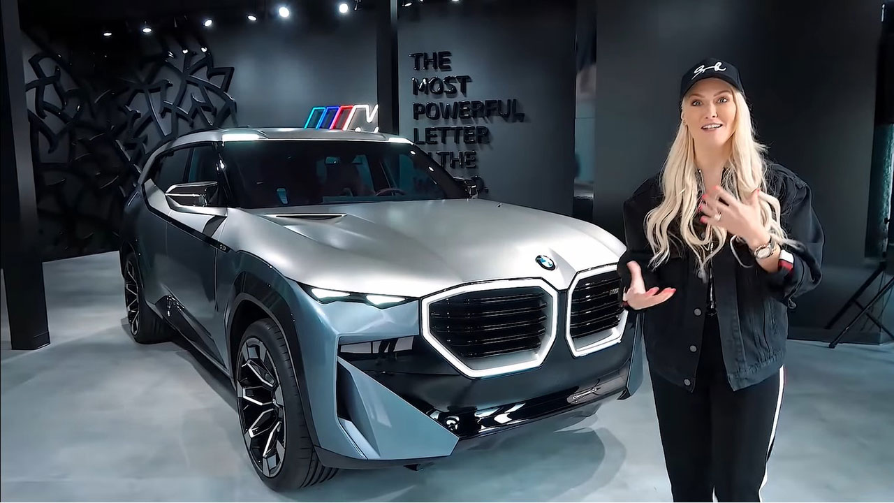 Nữ Youtuber Review xe VinFast &quot;choáng&quot; với BMW XM ngoài đời thực - Ảnh 1.