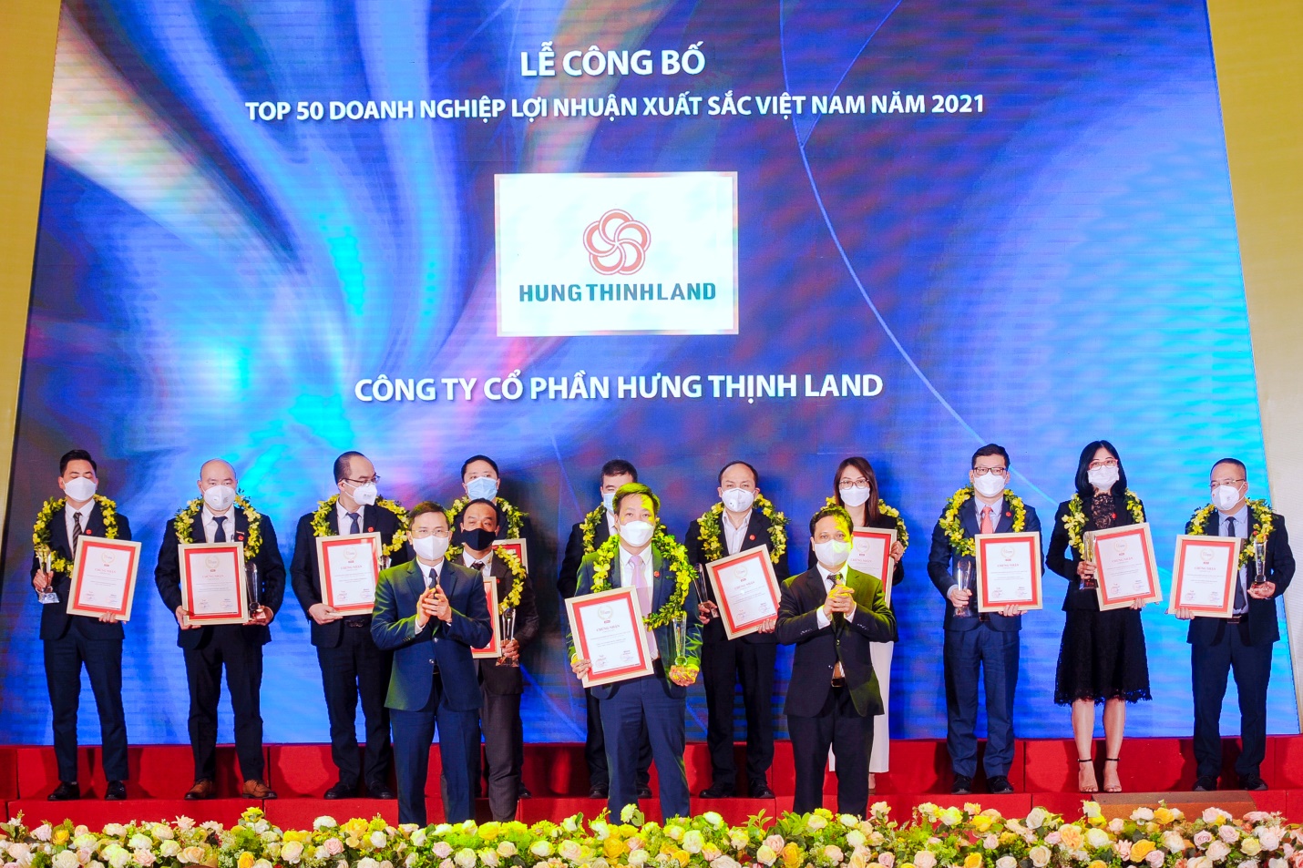 HƯNG THỊNH LAND ĐƯỢC VINH DANH TOP 50 DOANH NGHIỆP LỢI NHUẬN XUẤT SẮC VIỆT NAM NĂM 2021 - Ảnh 1.