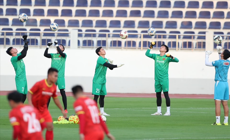ĐT Việt Nam, AFF Cup và vết gợn thủ môn - Ảnh 1.