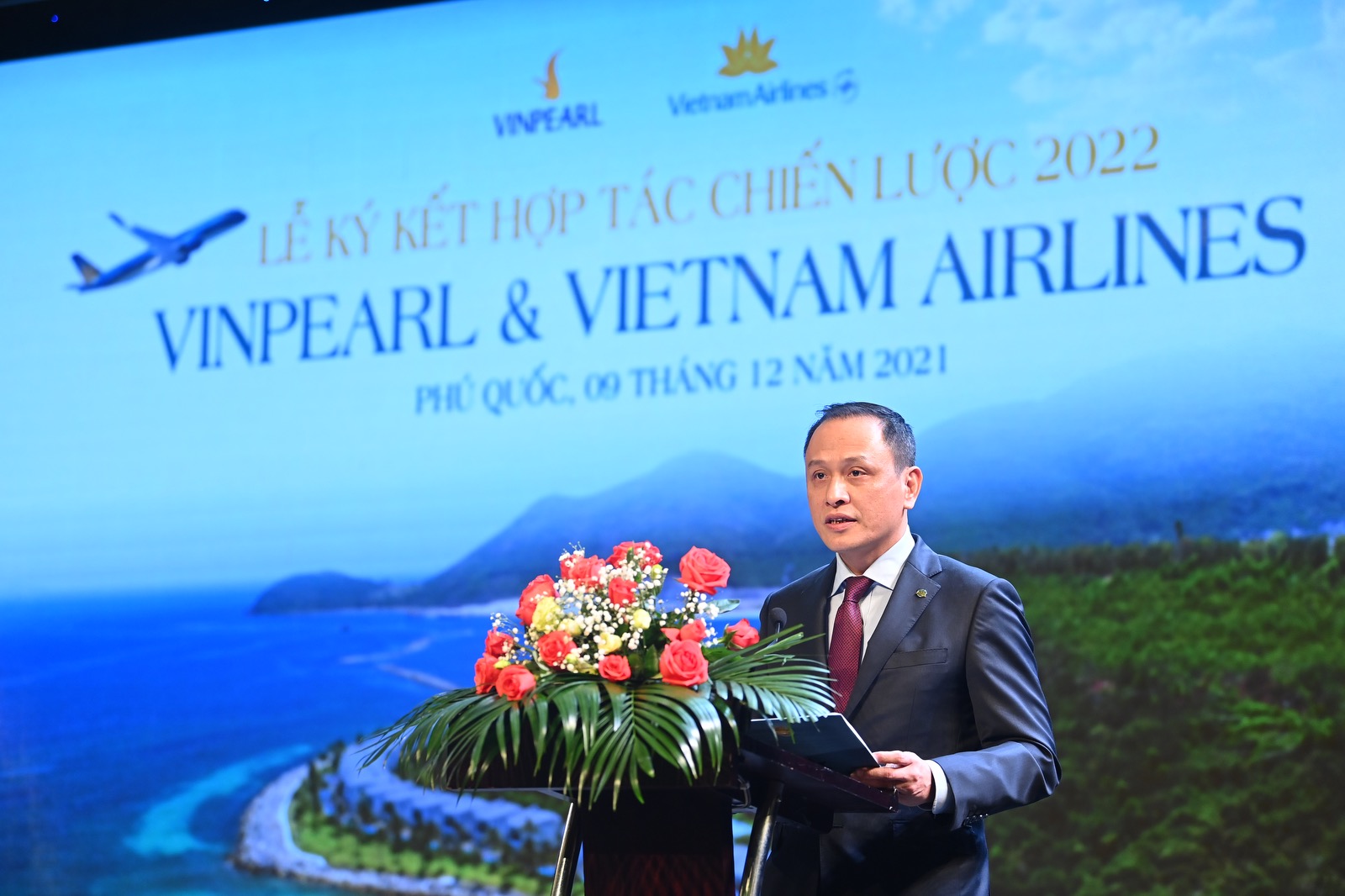 Vietnam Airlines và Vinpearl hợp tác phát triển sản phẩm hàng không - du lịch an toàn - Ảnh 2.