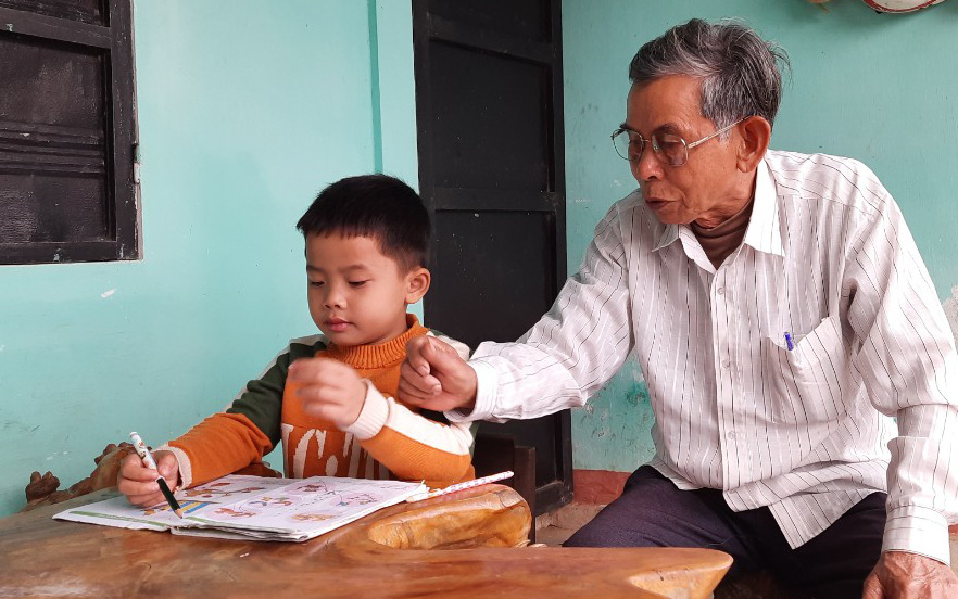 Làng giáo viên độc đáo ở tỉnh Quảng Trị - &quot;dù có nghèo cũng cho thằng Tèo đi học&quot;