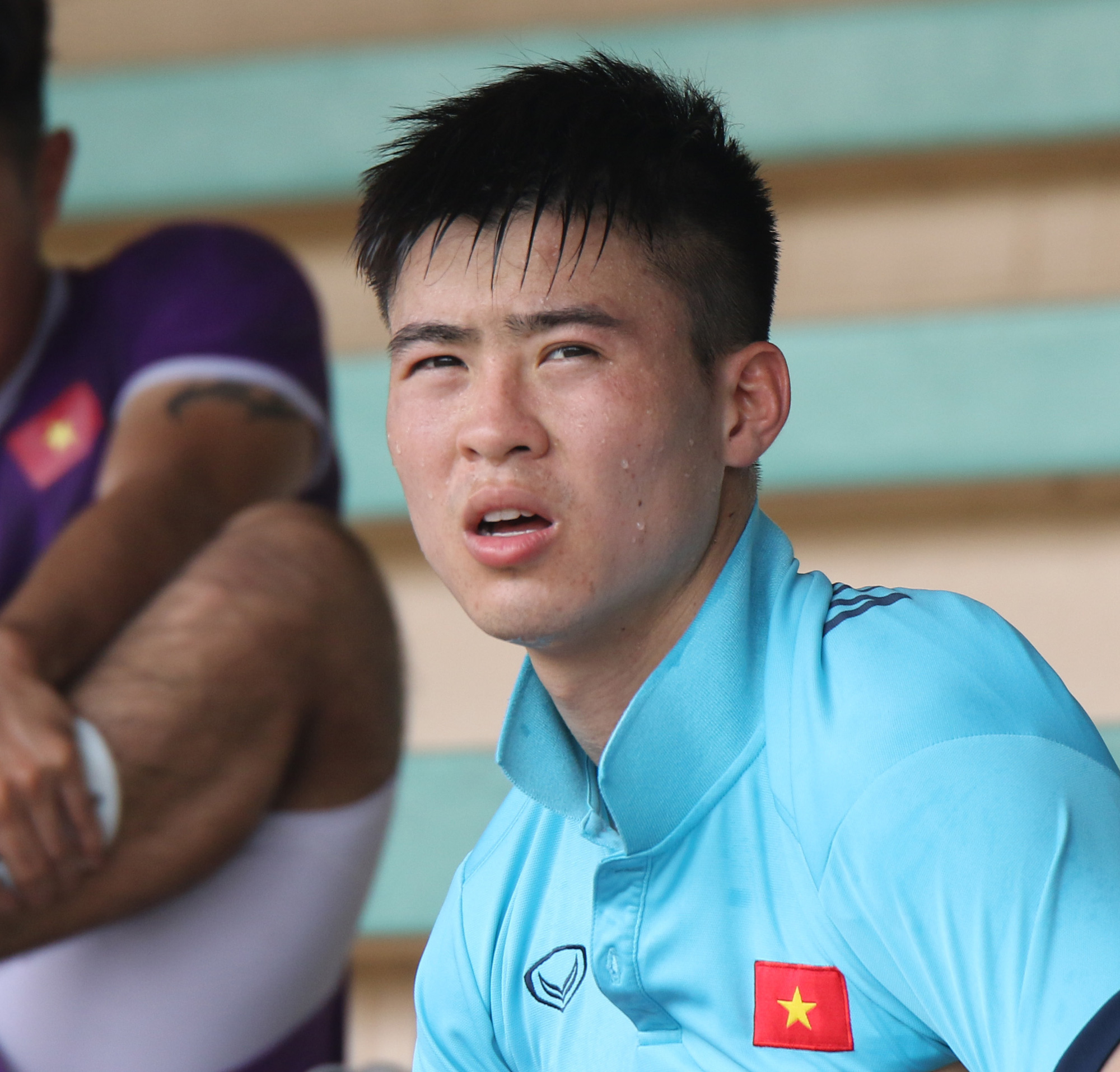 ĐT Việt Nam thi đấu nội bộ, chọn đội hình ra sân trước Malaysia - Ảnh 10.