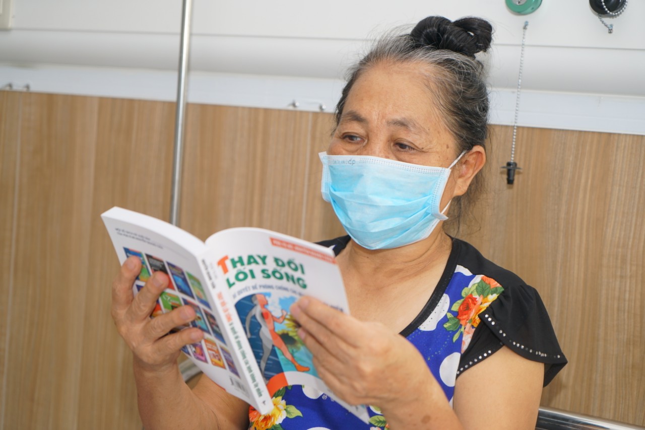 Bên trong khu cách ly, điều trị bệnh nhân Covid-19 tại Bệnh viện Bạch Mai cơ sở 2 - Ảnh 4.