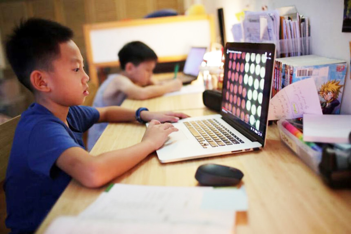 Trường đầu tiên của Hà Nội kiểm tra học kỳ II trực tuyến - Ảnh 2.