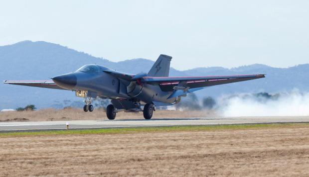 &quot;Mãnh thú ném bom&quot; F-111 Mỹ bị chôn vùi gây sốc ở Australia - Ảnh 20.