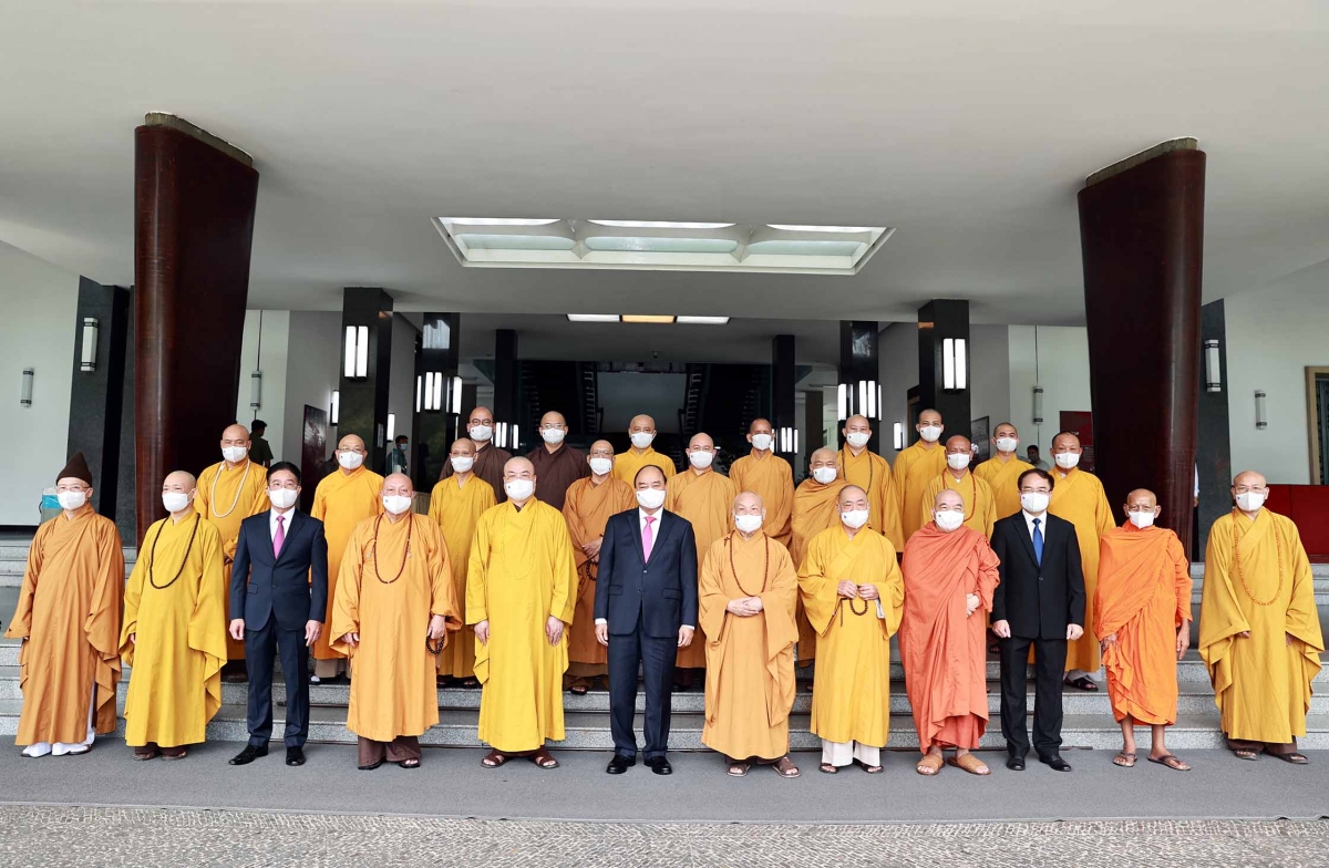 Chủ tịch nước: Phật giáo luôn có vai trò quan trọng trong việc “Hộ quốc, an dân” - Ảnh 1.