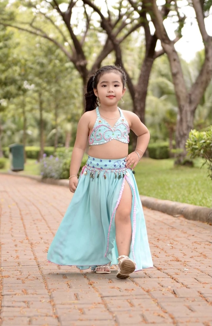 Những bạn nhỏ đáng yêu trong làng thời trang Việt - Ảnh 6.