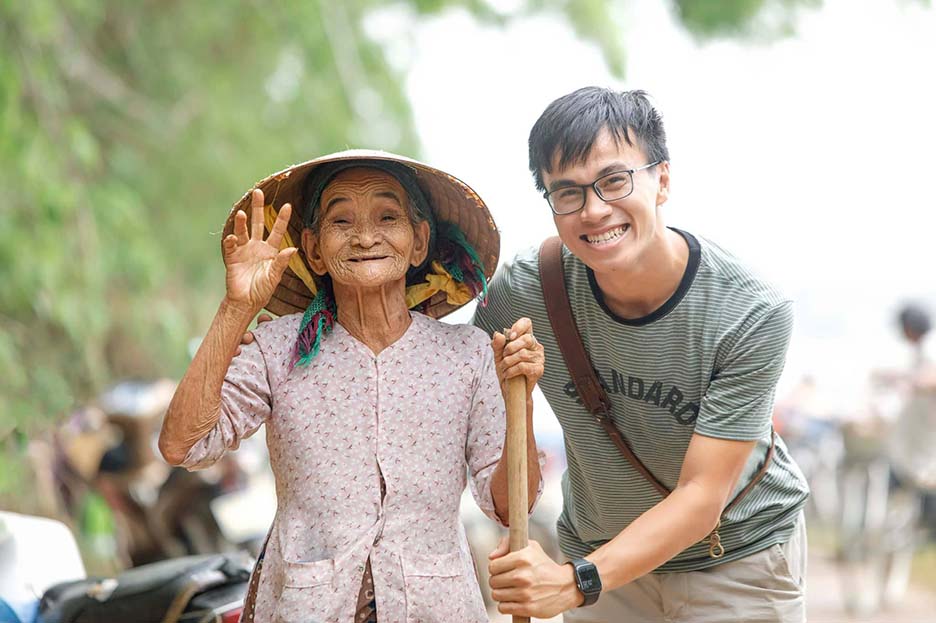 Lê Quang Long: Chàng nhiếp ảnh gia liều lĩnh bán cả gia tài xe máy và laptop để theo đuổi đam mê - Ảnh 3.