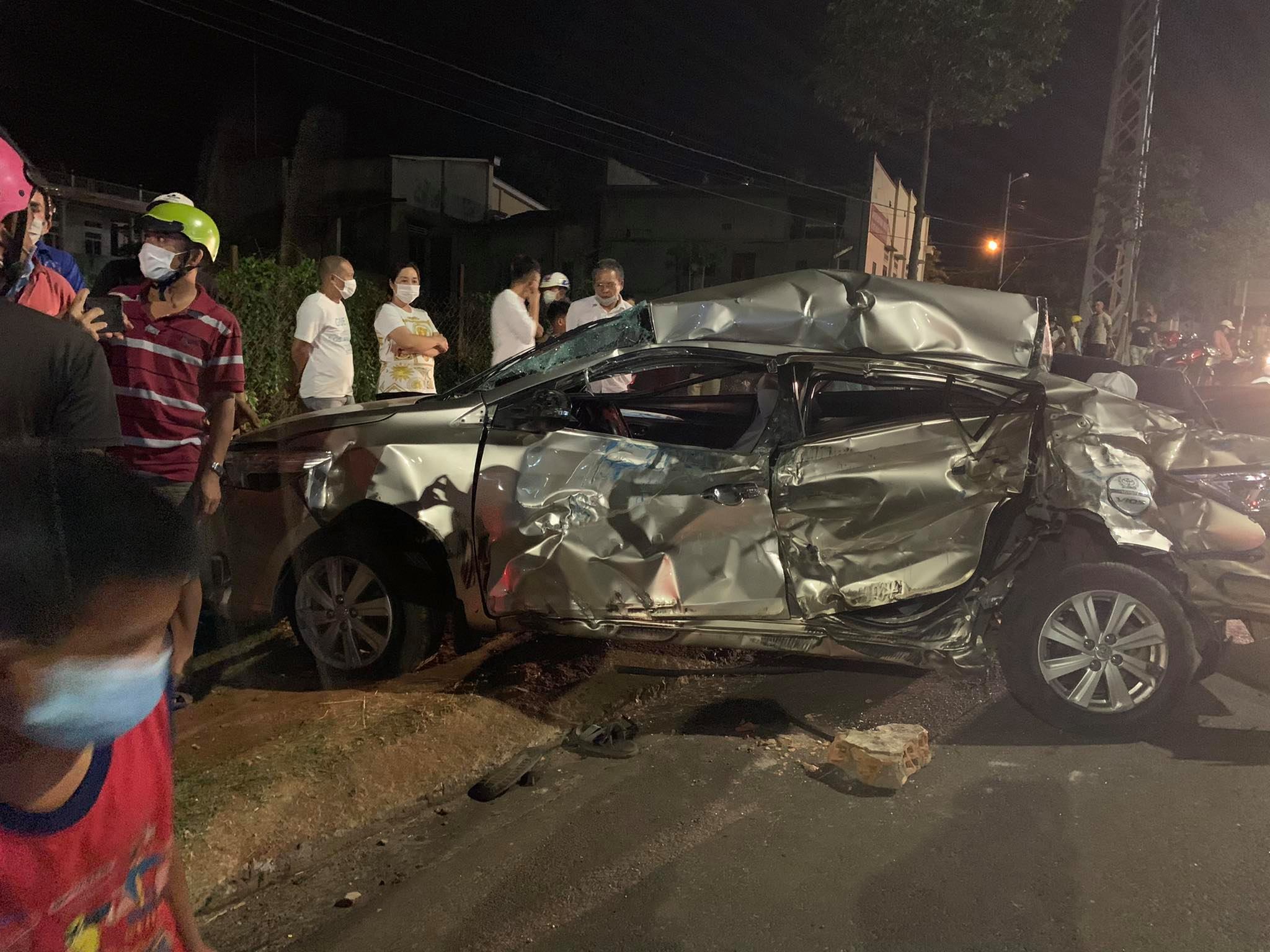 Kinh hoàng tai nạn giao thông trên đường tránh Tây TP.Buôn Ma Thuột, dân tính chuyện bán nhà đi nơi khác - Ảnh 1.