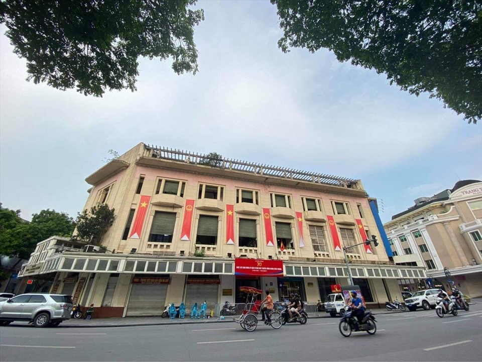 Tòa nhà 91 Đinh Tiên Hoàng (Hoàn Kiếm) - nơi làm việc của ông Nguyễn Văn Thanh được phong tỏa.