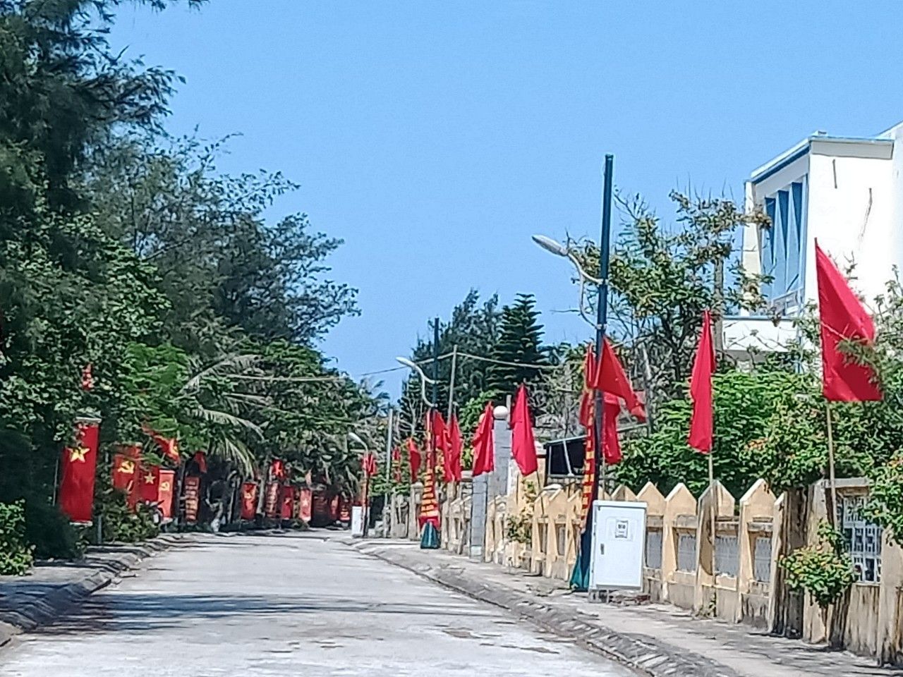 Hải Phòng: Huyện đảo Bạch Long Vĩ đã sẵn sàng cho công tác bầu cử sớm trước 1 ngày so với cả nước - Ảnh 1.